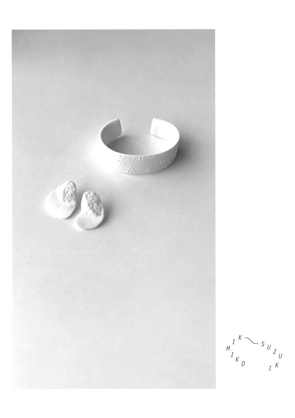 KIMIKO SUZUKI　Porcelain Jewellery Exhibition_DM 表面